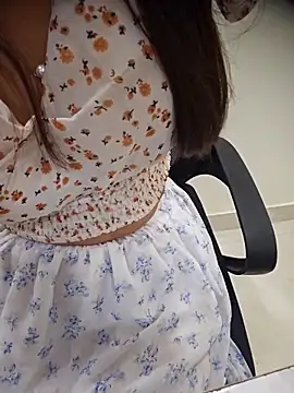 Snapshot of Cute_SnehaX chatting on 03-27-26, 01:55 Cute SnehaX online show from 03-27-26, 01:55