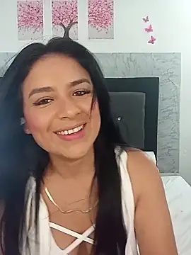 Snapshot of alia_asad chatting on 04-11-26, 12:53 alia asad online show from 04-11-26, 12:53