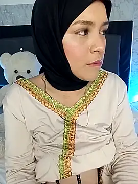 Snapshot of alia_asad chatting on 05-11-26, 12:44 alia asad online show from 05-11-26, 12:44