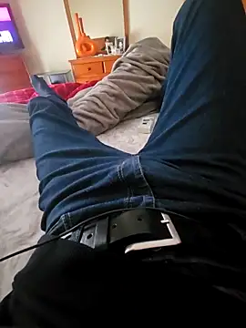 Snapshot of Vale1710 chatting on 04-14-26, 03:18 Vale1710 online show from 04-14-26, 03:18