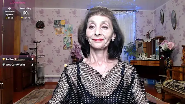 Snapshot of Shooting-Star- chatting on 06-01-26, 06:31 Shooting-Star- online show from 06-01-26, 06:31