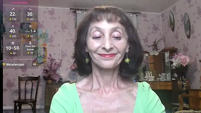 Snapshot of Shooting-Star- chatting on 06-18-26, 06:56 Shooting-Star- online show from 06-18-26, 06:56