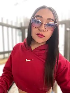 Snapshot of Ashley_pinkk21 chatting on 03-27-26, 09:47 Ashley pinkk21 online show from 03-27-26, 09:47