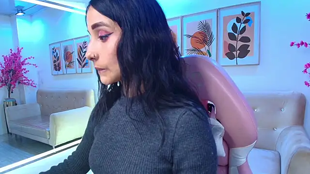 Snapshot of Palmer_foxx chatting on 04-19-26, 03:33 Palmer foxx online show from 04-19-26, 03:33