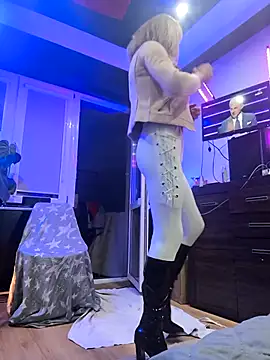 DomMONIKA online show from 04-07-26, 05:57