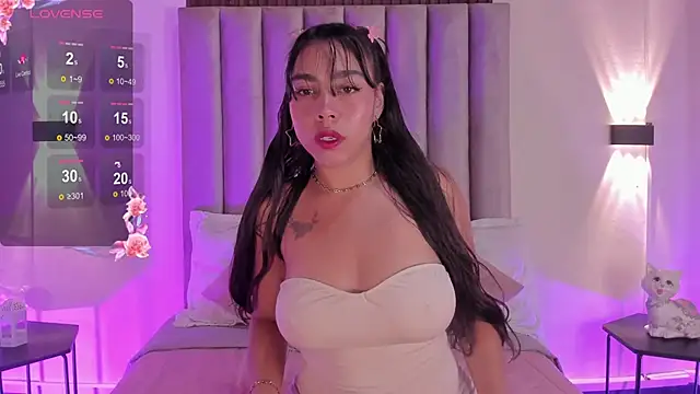 Valentina-Garciia online show from 04-10-26, 12:21