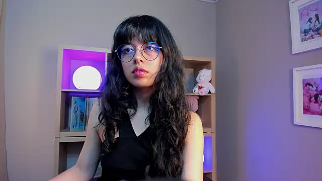 Saphyralux online show from 06-27-26, 04:50
