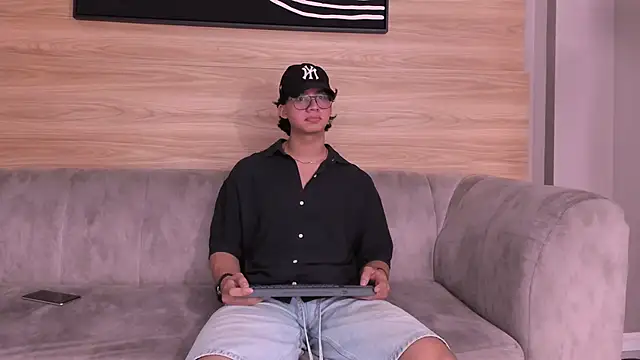 axxel body online show from 03-30-26, 08:43