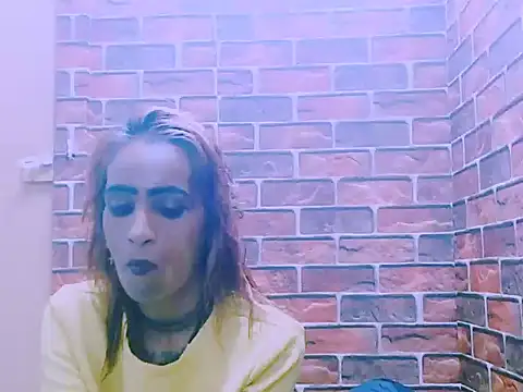 Alanadelray21 online show from 04-05-26, 10:07