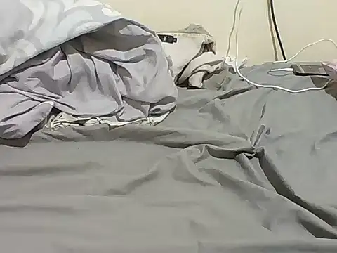 BOOBQUEEN25 online show from 04-04-26, 07:11