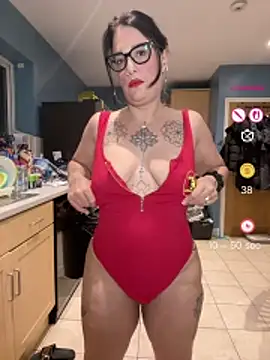 Snapshot of IvyBelleMilf chatting on 05-10-26, 09:09 IvyBelleMilf online show from 05-10-26, 09:09