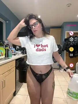 Snapshot of IvyBelleMilf chatting on 05-12-26, 09:12 IvyBelleMilf online show from 05-12-26, 09:12