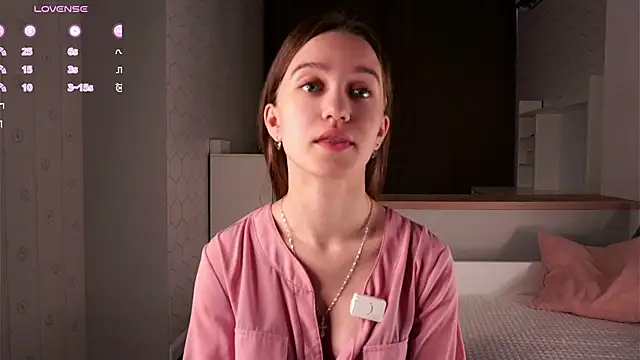 Snapshot of sinfulThea chatting on 05-08-26, 11:04 sinfulThea online show from 05-08-26, 11:04