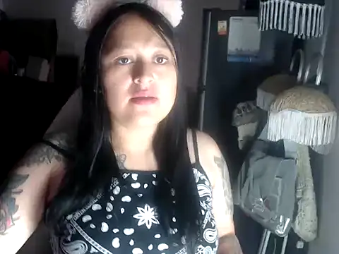 Natalia latin online show from 04-22-26, 02:07