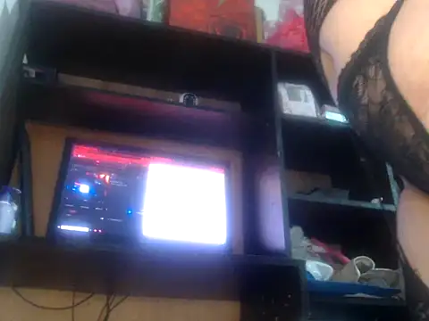 Natalia latin online show from 05-27-26, 01:41