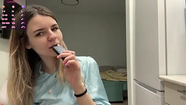 Peachy keens online show from 04-12-26, 04:23