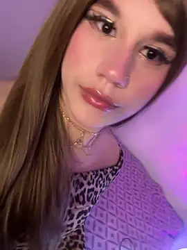 Snapshot of Cata_deoun chatting on 04-17-26, 12:35 Cata deoun online show from 04-17-26, 12:35