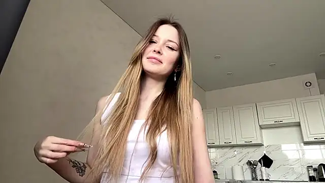 MaryManchitto online show from 04-01-26, 08:37