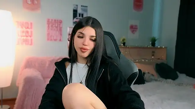 molly rettyy online show from 05-31-26, 04:09