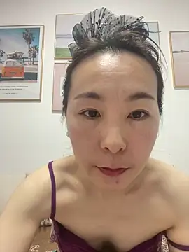 Snapshot of you-520 chatting on 05-10-26, 02:50 you-520 online show from 05-10-26, 02:50