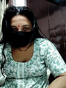 Snapshot of purvi46 chatting on 04-10-26, 05:45 purvi46 online show from 04-10-26, 05:45