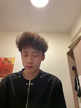 sexyboy-3525 online show from 04-14-26, 10:54