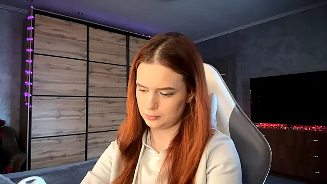 FoxyEmma online show from 04-10-26, 03:06