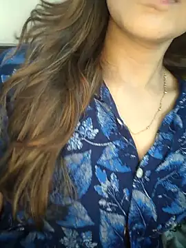 Snapshot of riyaa_sexyy chatting on 07-14-26, 03:18 riyaa sexyy online show from 07-14-26, 03:18