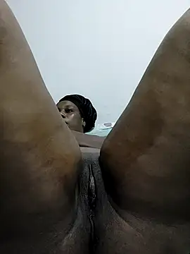 Snapshot of Dutches101 chatting on 04-09-26, 02:00 Dutches101 online show from 04-09-26, 02:00