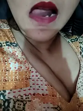 Snapshot of ZOYA_KHAN-123 chatting on 04-15-26, 08:43 ZOYA KHAN-123 online show from 04-15-26, 08:43