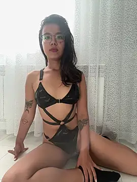 Snapshot of Z_Milll chatting on 07-19-26, 01:26 Z Milll online show from 07-19-26, 01:26
