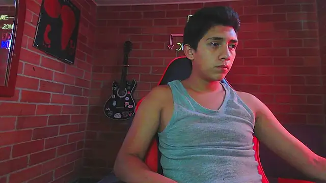 ethann2  online show from 03-31-26, 04:51