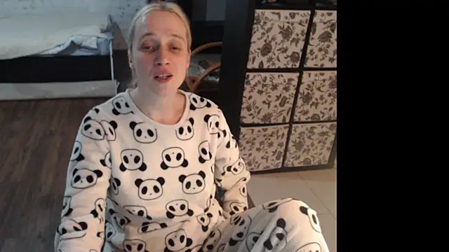 Snapshot of Sweet_hot_shrmp chatting on 05-01-26, 12:26 Sweet hot shrmp online show from 05-01-26, 12:26