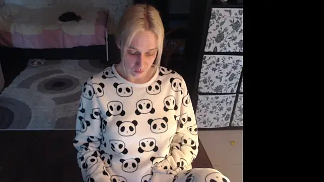 Snapshot of Sweet_hot_shrmp chatting on 05-02-26, 03:22 Sweet hot shrmp online show from 05-02-26, 03:22