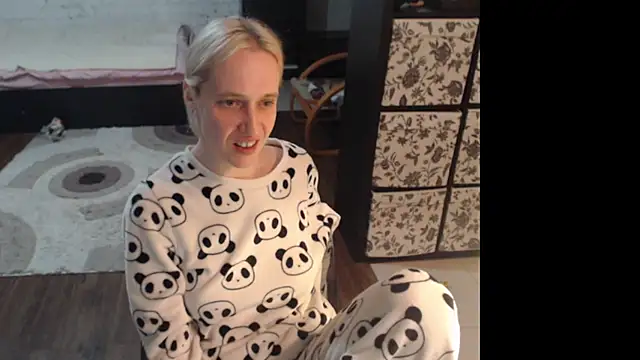 Snapshot of Sweet_hot_shrmp chatting on 05-02-26, 10:59 Sweet hot shrmp online show from 05-02-26, 10:59