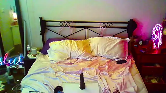 courtney1982 online show from 05-31-26, 09:05