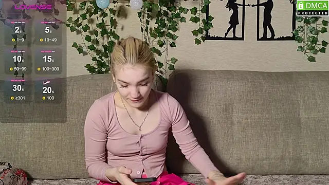 Girl Meow18 online show from 05-06-26, 07:46