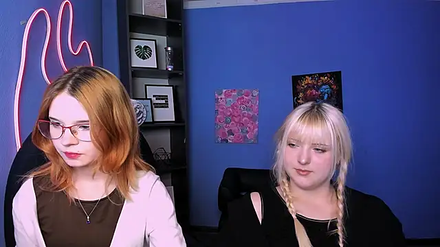 Snapshot of callmevivien chatting on 04-15-26, 07:32 callmevivien online show from 04-15-26, 07:32