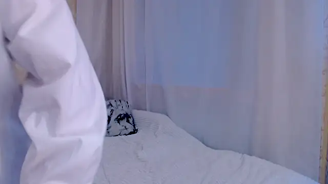 Snapshot of miss_ethel chatting on 04-27-26, 04:16 miss ethel online show from 04-27-26, 04:16