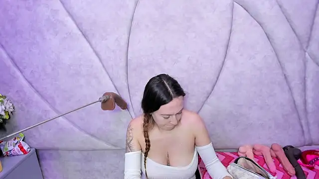 Luxurious breastfeeder online show from 03-31-26, 12:38