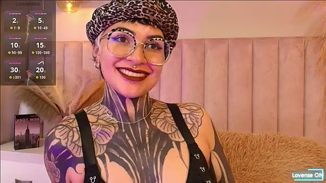 Luana fiore online show from 04-19-26, 12:15