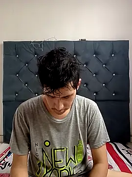 Ian-yin08 online show from 04-05-26, 08:28