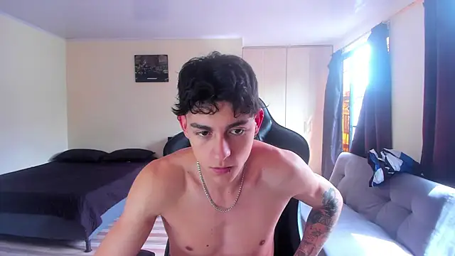 Luke Chill online show from 04-07-26, 03:12