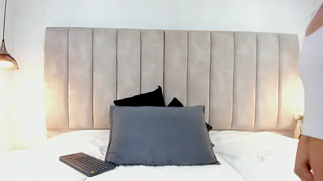 Sammi Evanns online show from 05-19-26, 03:35