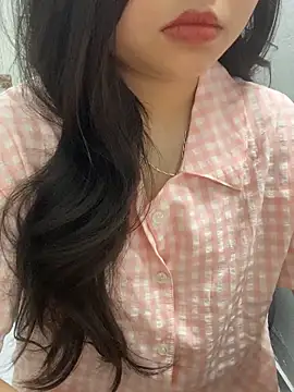 Rosecute11 online show from 04-18-26, 05:00