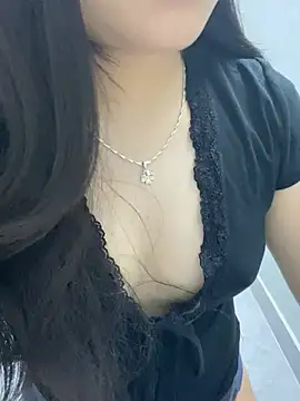 Rosecute11 online show from 04-26-26, 08:23
