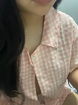 Rosecute11 online show from 05-04-26, 07:37