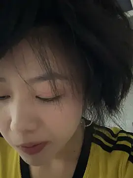 Snapshot of Shanshan_1267 chatting on 06-05-26, 12:00 Shanshan 1267 online show from 06-05-26, 12:00