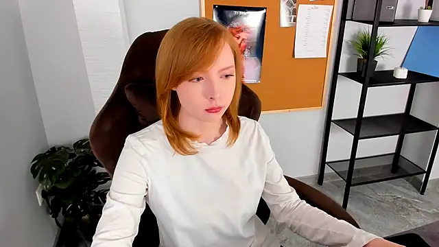 CherryCrushLove online show from 04-29-26, 05:55