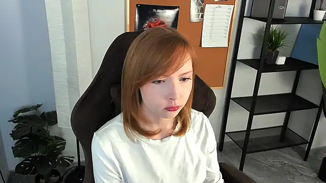 CherryCrushLove online show from 05-02-26, 05:45
